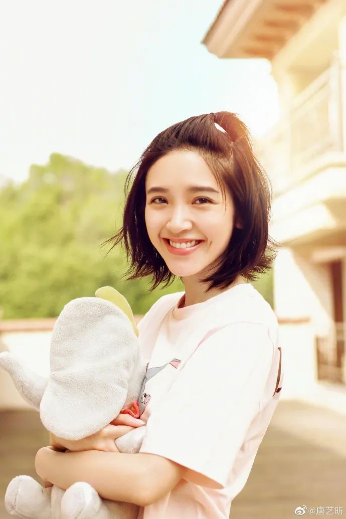 拍照时，怎么笑才好看？