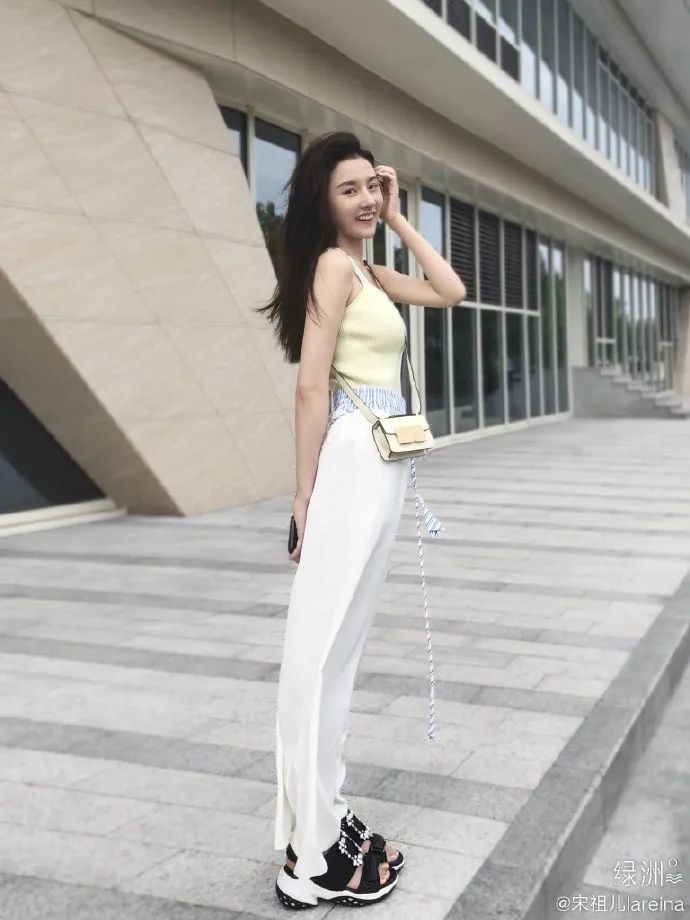 拍照时，怎么笑才好看？