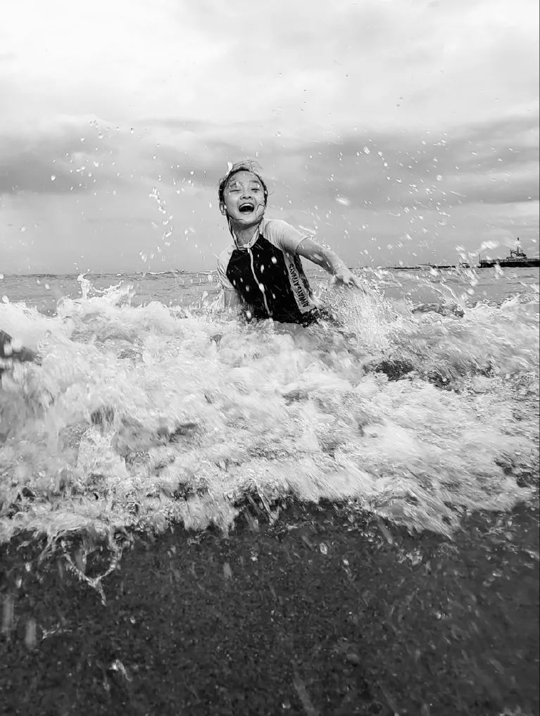 他只拍一片海，竟能拍得这么美！