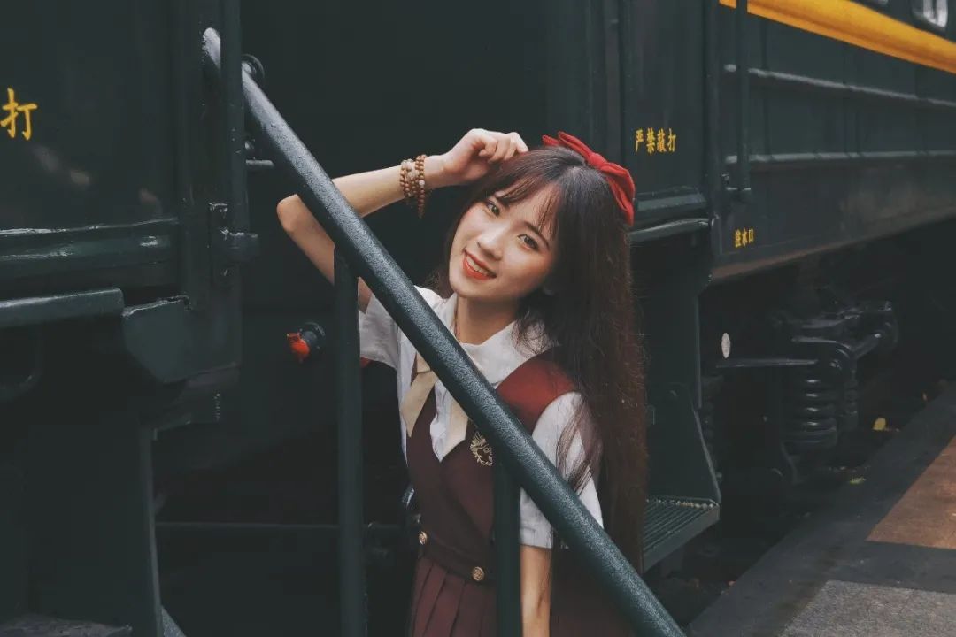 拍照时，怎么笑才好看？