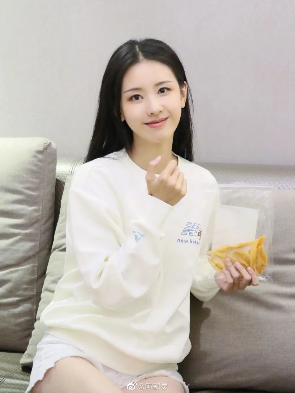 拍照时，怎么笑才好看？