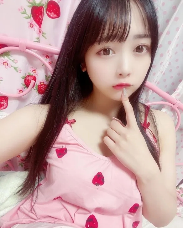 六间房美女直播